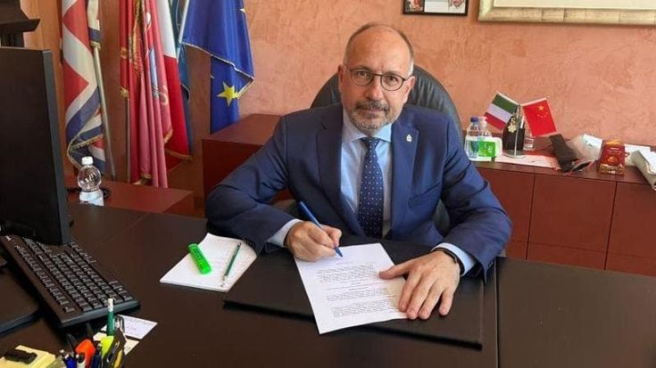 “Lascio la presidenza della Banca di Asti”: il sindaco Rasero cede dopo l’ultimatum di Bankitalia