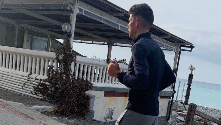 Van Aert, la corsetta mattutina dopo la Sanremo