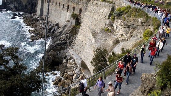 Cinque Terre a numero chiuso: per salvare i borghi. E non solo