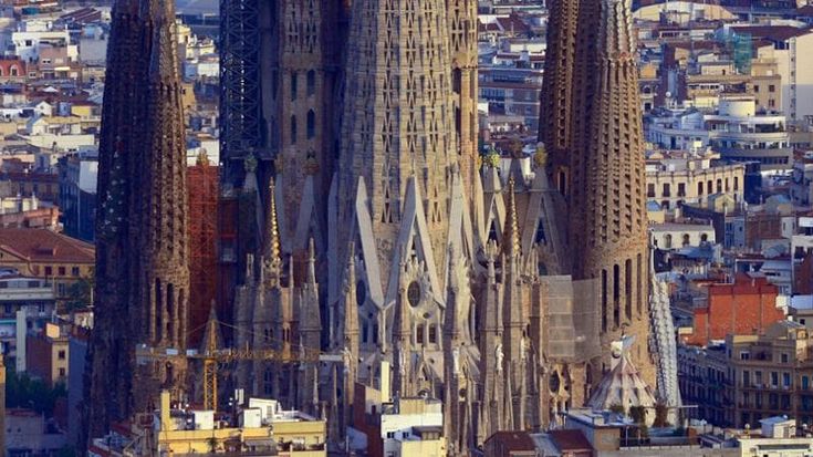 Selezionati tre artisti per completare la facciata della Sagrada Familia