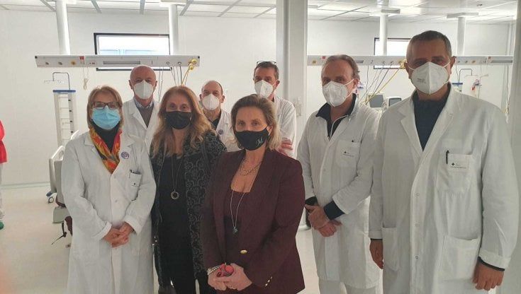 Covid, inaugura reparto di terapia intensiva all'ospedale Grassi di Ostia: ha 10 posti, ma 9 sono già occupati
