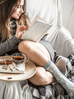 Tendenza cocooning: abiti e accessori per rilassarsi nei giorni di festa
