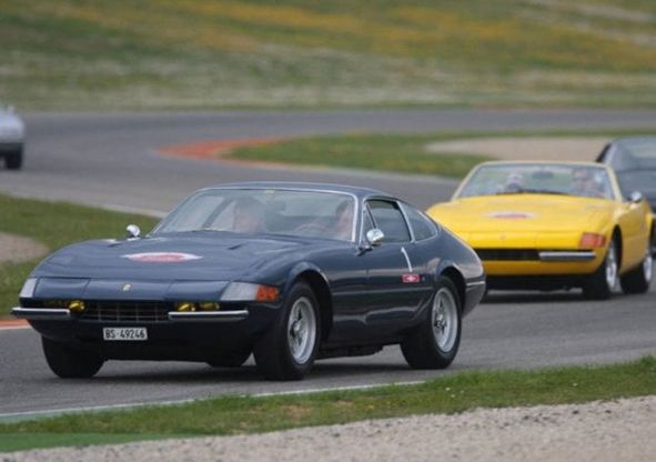 Livrea #42, ispirata alla Ferrari 365 GTB4 "Daytona" del 1970
