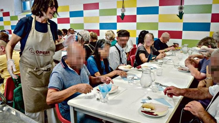 La sfida della solidarietà nei giorni più duri di Milano. Un senzatetto trovato morto a Ferragosto