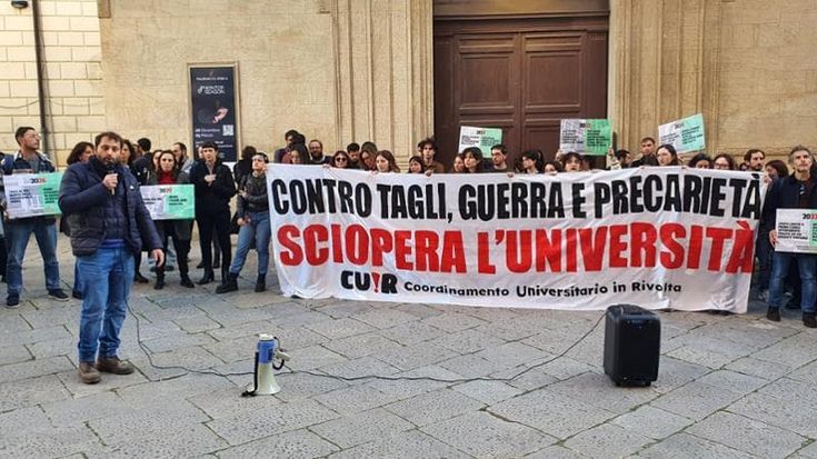Università, presidio di ricercatori e studenti. Approvata mozione contro precariato e tagli ai fondi