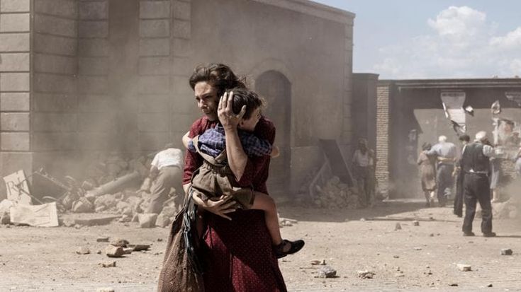 ‘La Storia’ di Elsa Morante. Jasmine Trinca: “La guerra affligge sempre i poveri perché la fanno i potenti”