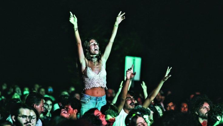 "Musica a occhi aperti": al Locus i concerti di Diodato, Myss Keta, Fabi e Coma_cose. Assalto al botteghino