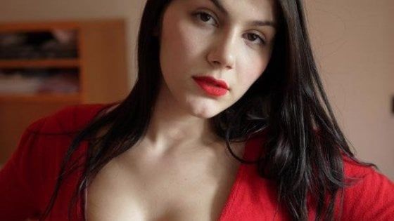 Bari, la pornostar Valentina Nappi al Petruzzelli come relatrice di TedX: "Parlerò di eterotopia"