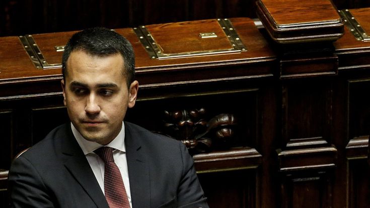 M5s, la svolta di Di Maio da movimento a partito. Ma gli ortodossi frenano