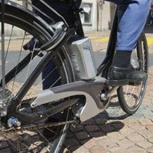 In bici a 60 km/h. Aveva un motore truccato, multa da 5mila euro