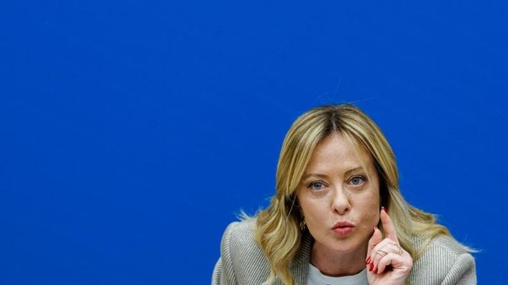 Meloni, show anti-toghe: “Vanificano nostro lavoro”. Poi apre a Mosca: dialogo