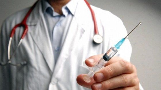 Vaccini obbligatori a scuola, 5mila firme contro l'Emilia-Romagna