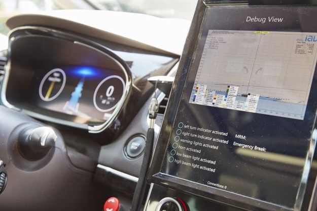 Guida autonoma, scende in campo anche Renault