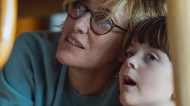 L’attachement: la tenerezza è una fune tesa da due bambini