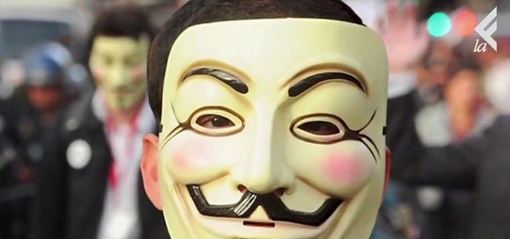 Rete Padrona, su laeffe luci e ombre della rivoluzione digitale