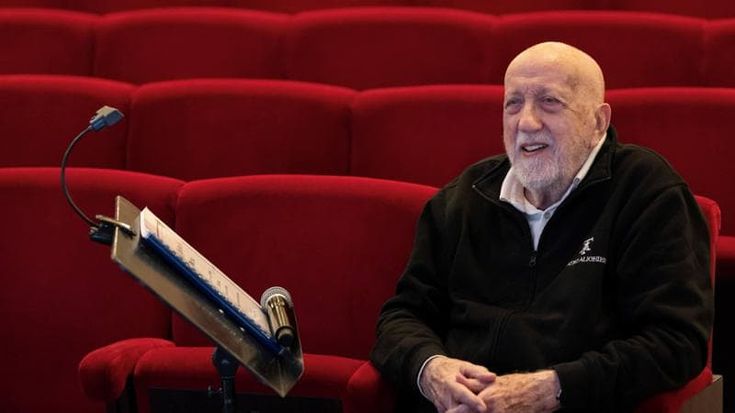 Pier Luigi Pizzi: “Alla mia età lasciare il teatro sarebbe normale, ma non fa per me. Io raddoppio”