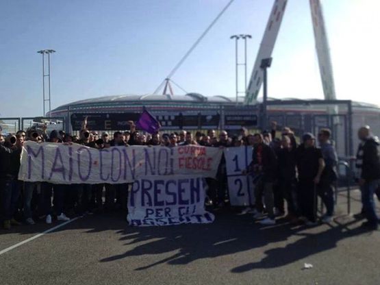 Lo striscione vietato per "Maio"