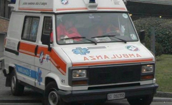 Urta cavo elettrico<br />muore folgorato