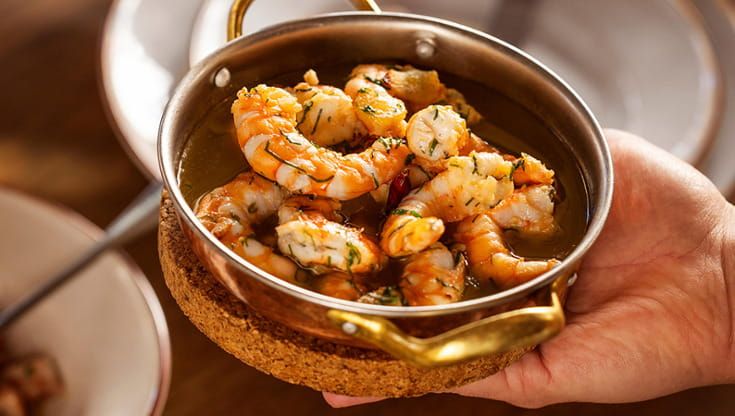 Tra i vicoli di Lisbona a caccia dei golosi petiscos, le tapas portoghesi