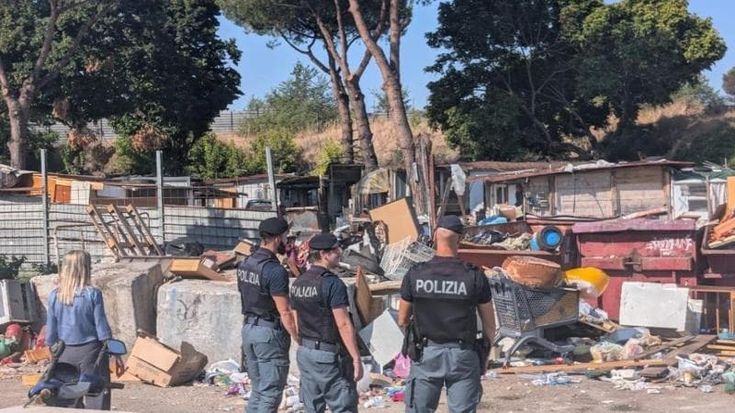 Campi rom, il piano: zero sgomberi e fondi europei ecco gli obiettivi entro il 2030