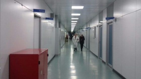 Coronavirus, 25 contagiati tra personale e pazienti all' ospedale di Pozzuoli