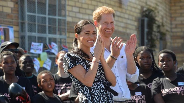 Harry tornerà a Londra ma senza Meghan e i figli: rinviata la riappacificazione con la royal family