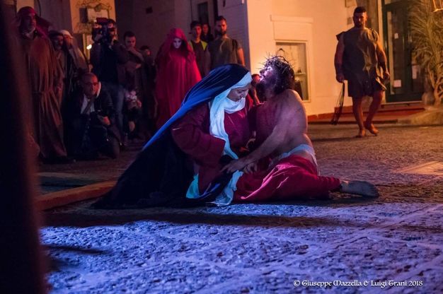 Actus Tragicus, la suggestione dei trent'anni della via Crucis di Forio