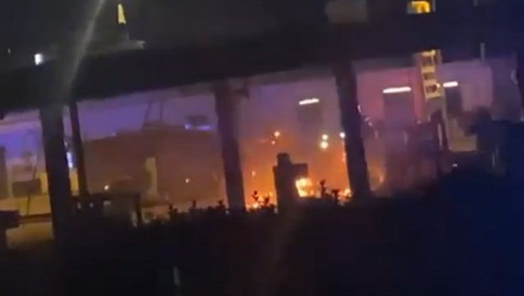 Bomba esplode in un distributore gpl a Torre Annunziata 