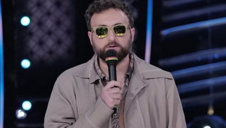  'Dove si balla' il testo della canzone di Dargen D'Amico a Sanremo 2022 