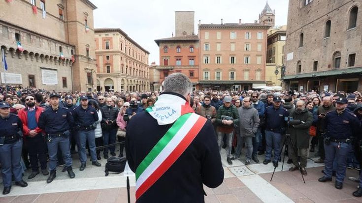 Pace e Costituzione, il 25 aprile di Bologna. “Sono questi i nostri valori”
