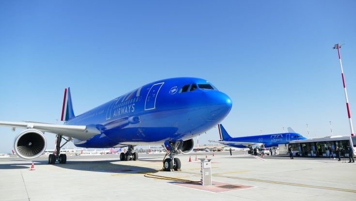L'aereo Ita non risponde al centro radar, allarme nei cieli di Francia. L'ipotesi di un colpo di sonno. "Ma nessun pericolo per i passeggeri"