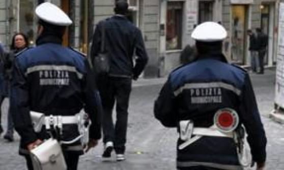 Il contrappasso dei dannati dall’etilometro la pena alternativa è aiutare i vigili urbani