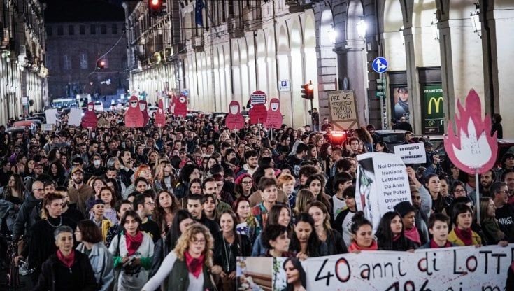Aborto, Fratelli d'Italia e i 400 mila euro ai Pro Vita. Sì alla delibera delle polemiche