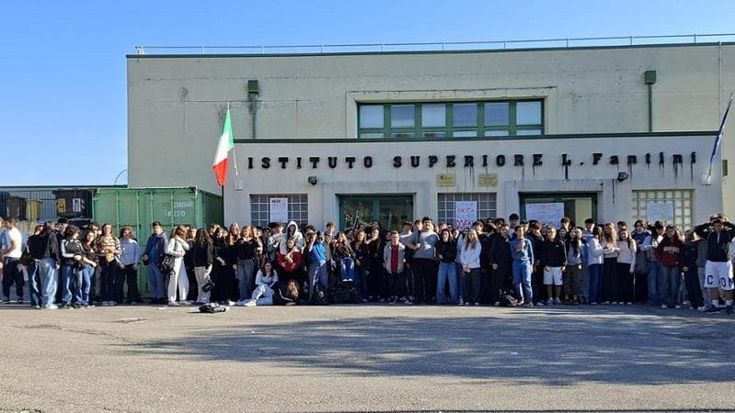 Tutti a casa contro la preside: la rivolta del Fantini di Vergato