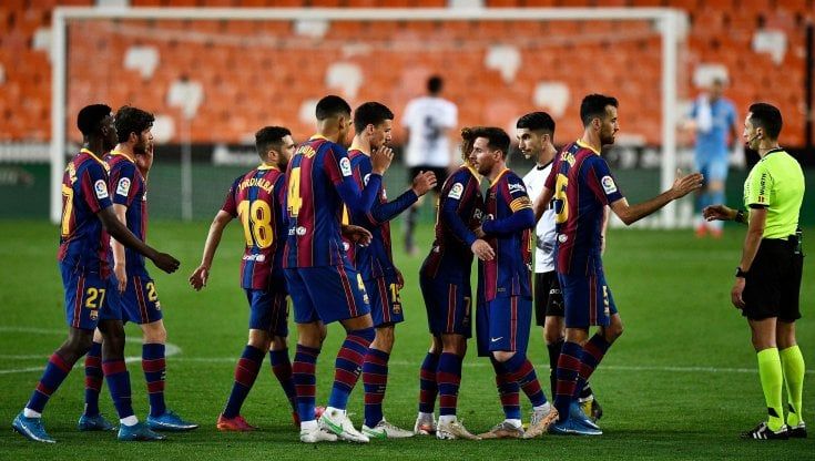 Barcellona, indagine sull'asado a casa Messi: violazione dei protocolli anti Covid 