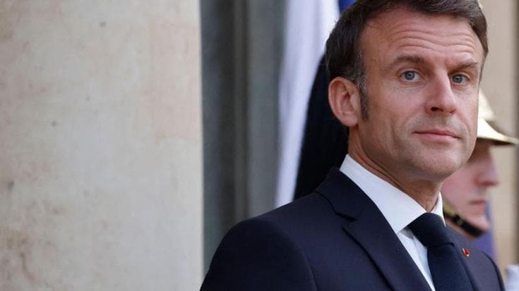 Sui conti la Francia non è l’Italia ma quasi