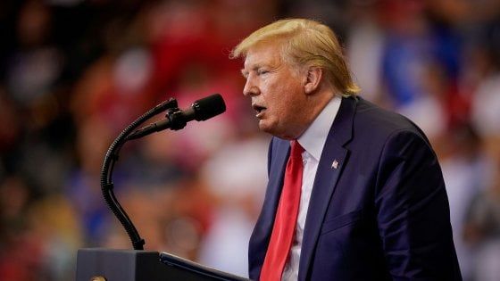 Impeachment, abuso di potere e ostruzione le accuse a Trump. La Casa Bianca: nessuna prova di illeciti
