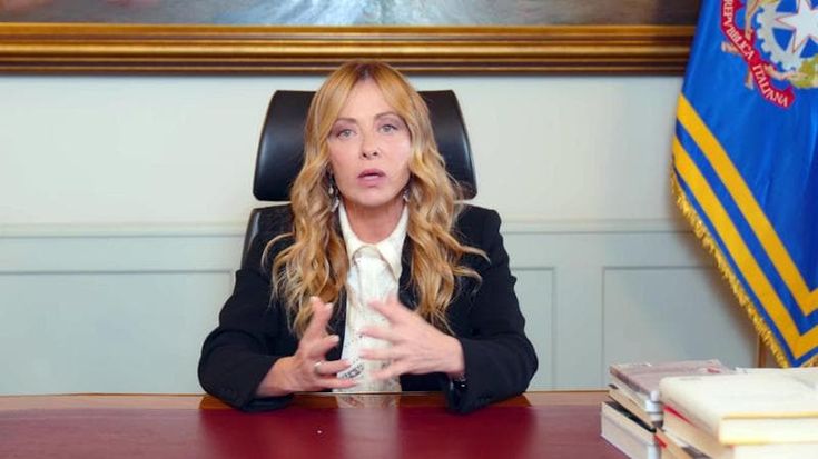 Meloni a Repubblica: “Non sono contraria a divieto social agli under 14, se ne occupi il Parlamento”