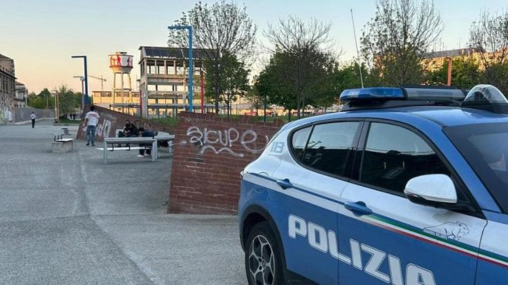 Un caso di bullismo dietro alle coltellate tra ragazzine al parco