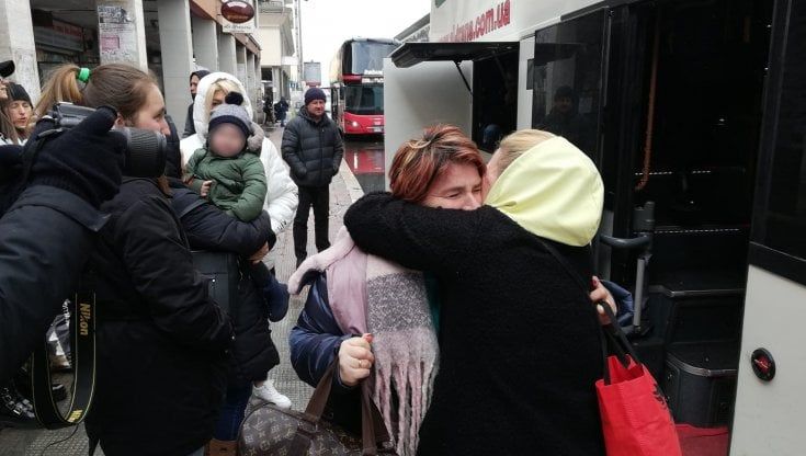 Ucraina, a Bari il piano di accoglienza dei profughi è pronto: in arrivo le prime famiglie. La Caritas: "Già 130 posti, inviateci vostre disponibilità"