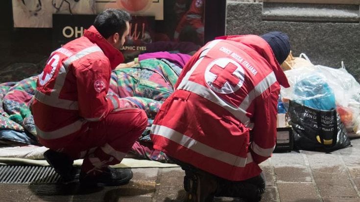 Il volontario Tozzi: “Nelle notti gelide per aiutare chi non ha nulla, che pena vedere i bambini”