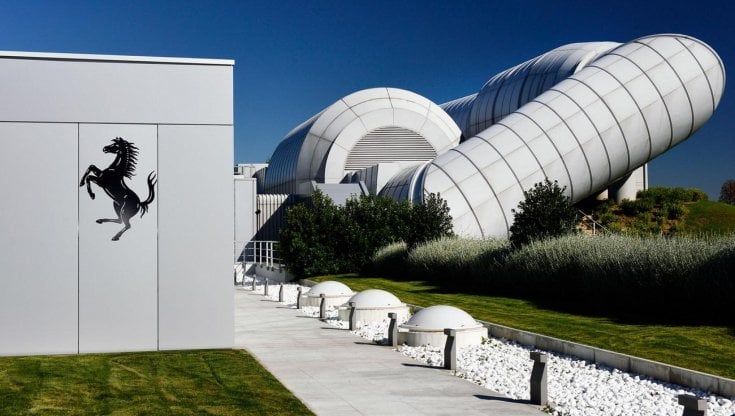 Ferrari, ricavi record nel primo trimestre 2022, svelato il motore della nuova "Purosangue"
