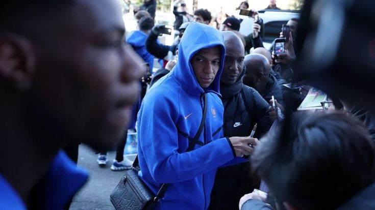 Dalla Francia: "Mbappé curato male dallo staff medico del Real Madrid, hanno sbagliato ginocchio"