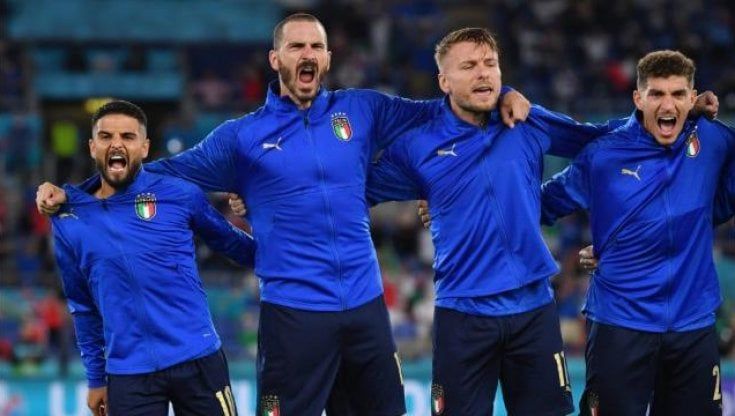 Matteo Zuretti: "Inginocchiarsi è un gesto umano, non politico. Gli azzurri lo hanno svuotato"