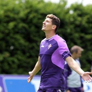 Fiorentina, primo test nel segno di Gomez: 8-2 al Trentino. Montella: "Cuadrado? Non perdo il sonno"