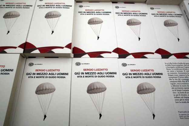 Genova, "Giù in mezzo agli uomini": il libro sulla storia di Guido Rossa