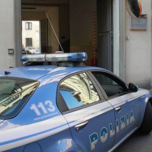 Foggia, denunciò il racket delle mozzarelle: in fiamme l'auto della titolare della pizzeria