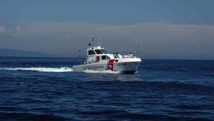 Salento, cadavere di una donna trovato in mare da un sub: mistero sulla sua identità