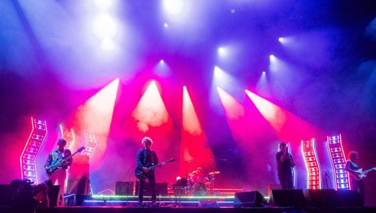 Strokes, la musica del futuro e la voce di Casablancas seducono Bologna. Omaggio a Bella ciao