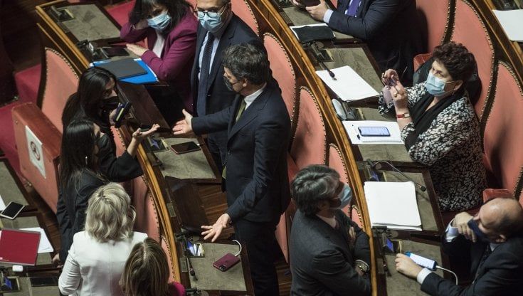 Gli ultrà di Italia Viva: “Dovevamo votare no”